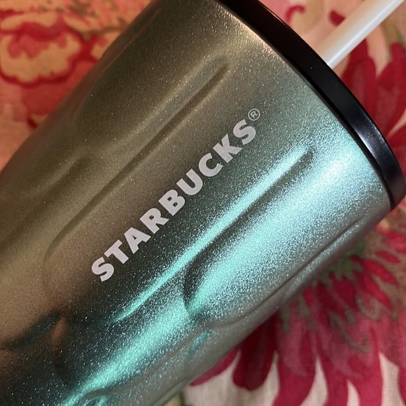 STARBUCKS sz Venti 24 oz Large Metal
Dual-Wall Insulated Green Scale Mermaid NEW - Picture 2 of 13